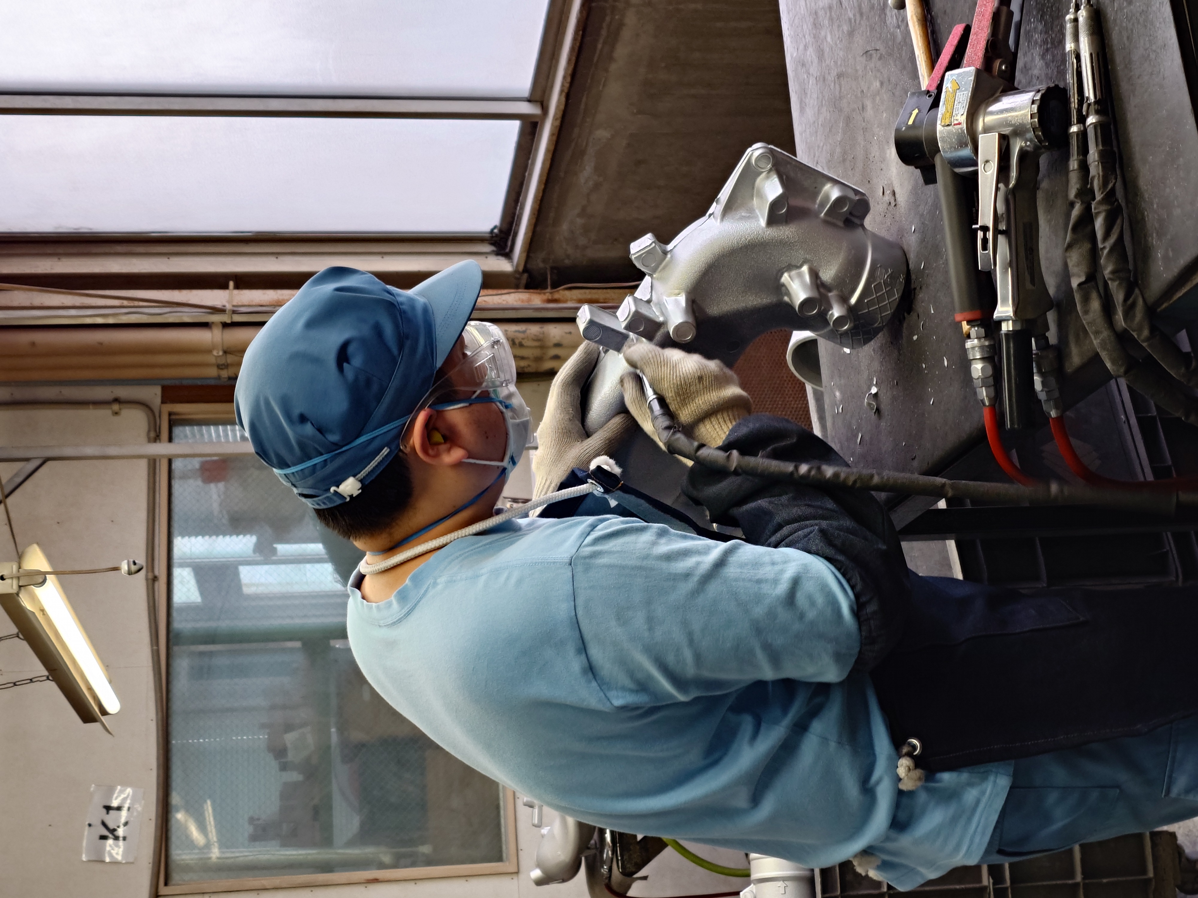 鋳造現場の様子